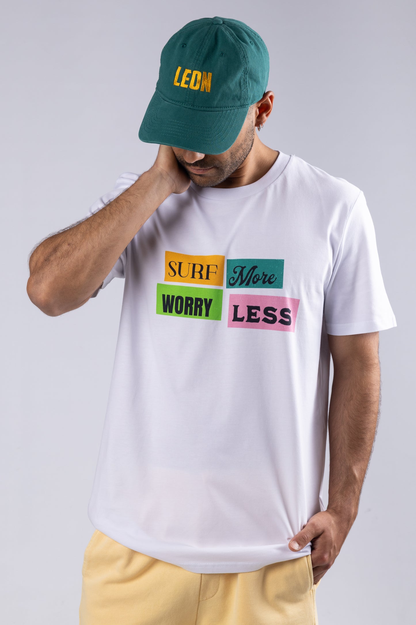 Camiseta "Surf More, Worry Less" - 100% Algodón Orgánico